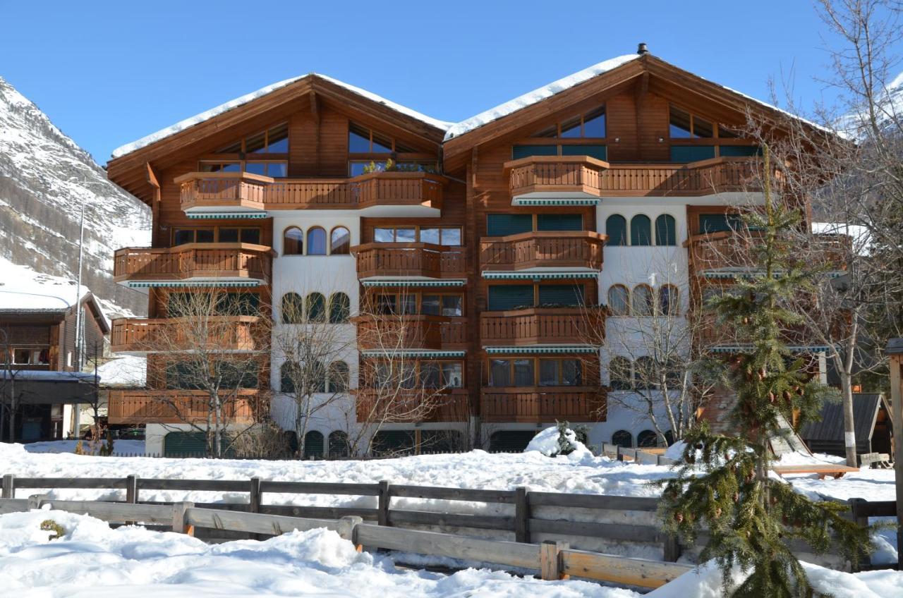 Luxury Chalets & Apartments By Mountain Exposure Церматт Екстер'єр фото